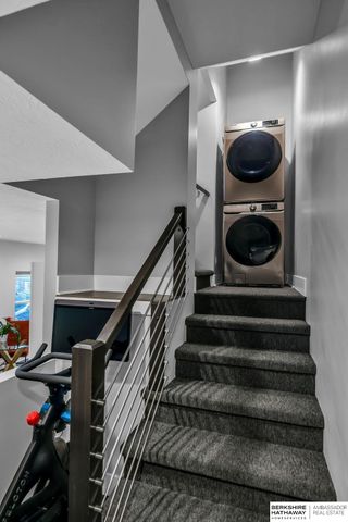 3130 Mayberry Court, Omaha, NE 68105