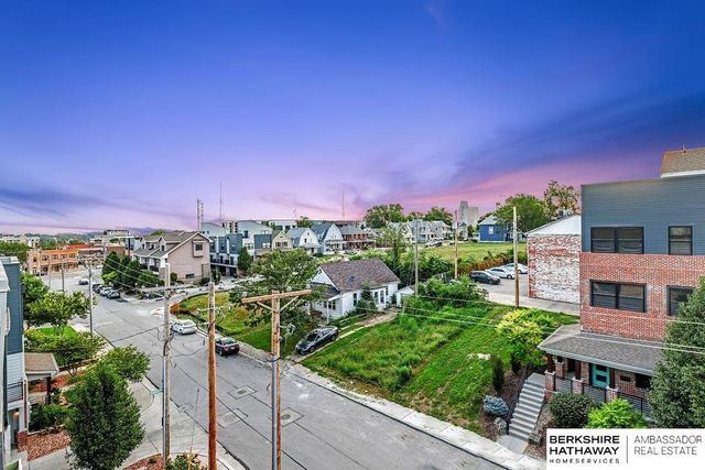 3130 Mayberry Court, Omaha, NE 68105