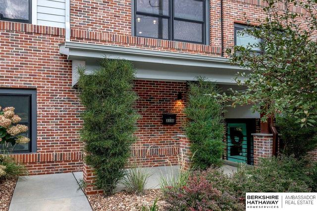 3130 Mayberry Court, Omaha, NE 68105