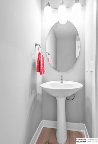 3130 Mayberry Court, Omaha, NE 68105