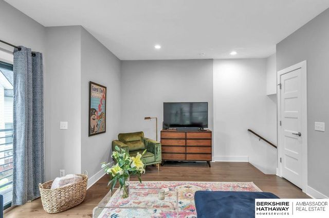 3130 Mayberry Court, Omaha, NE 68105