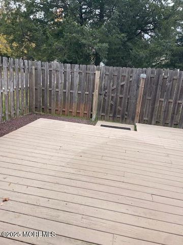 22 Forge Court, Jackson, NJ 08527