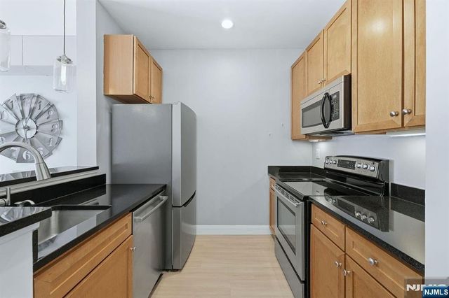 24 Ave At Port Imperial 230, West New York, NJ 07093