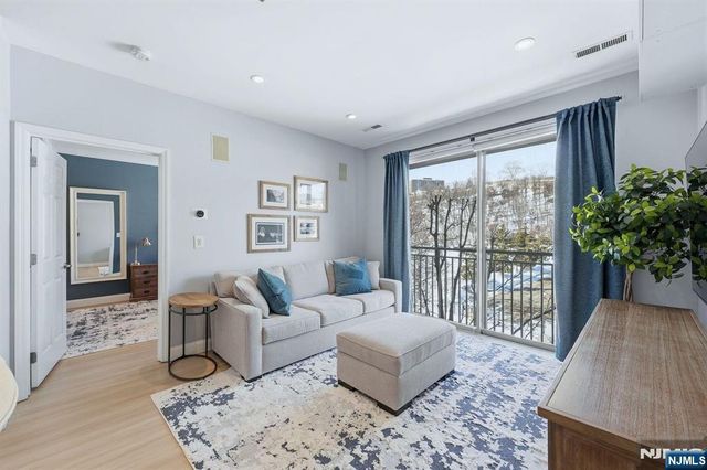 24 Ave At Port Imperial 230, West New York, NJ 07093