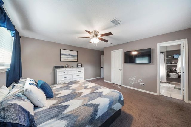304 Old Bayou Drive, Dickinson, TX 77539