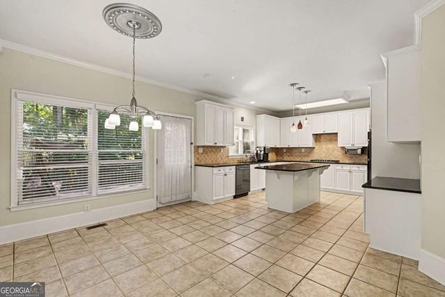 1395 Cresthaven Lane, Lawrenceville, GA 30043