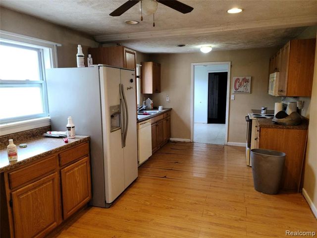 6964 S State Road, Bancroft, MI 48414