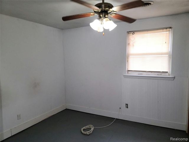 6964 S State Road, Bancroft, MI 48414