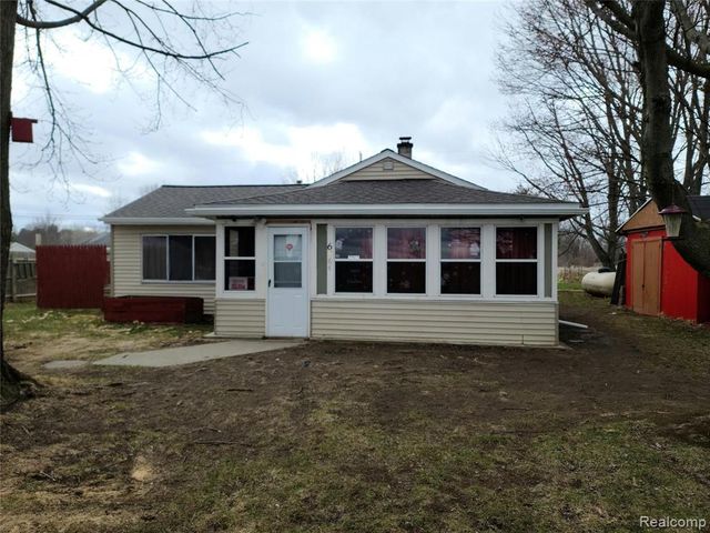 6964 S State Road, Bancroft, MI 48414