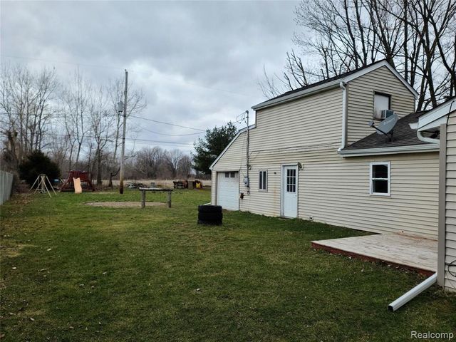 6964 S State Road, Bancroft, MI 48414