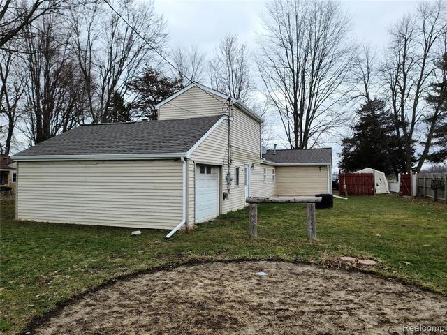 6964 S State Road, Bancroft, MI 48414