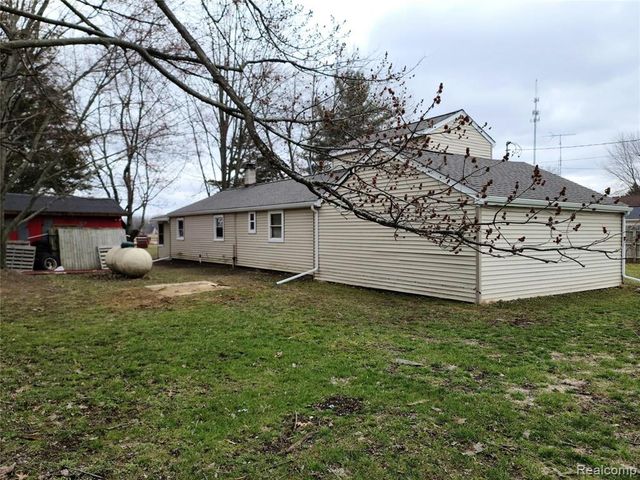 6964 S State Road, Bancroft, MI 48414