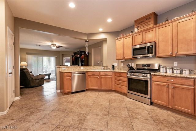 8955 Sandy Isle Court, Las Vegas, NV 89131