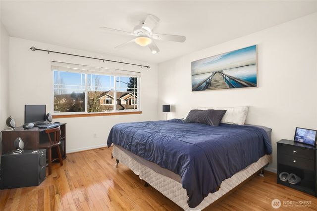 22833 SE 241st Place, Maple Valley, WA 98038