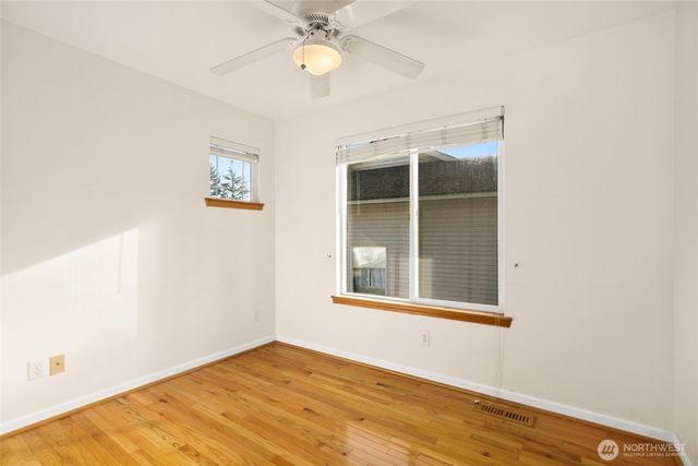 22833 SE 241st Place, Maple Valley, WA 98038