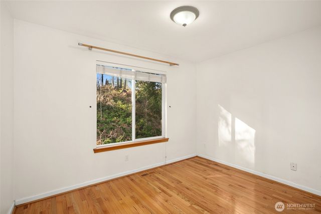 22833 SE 241st Place, Maple Valley, WA 98038