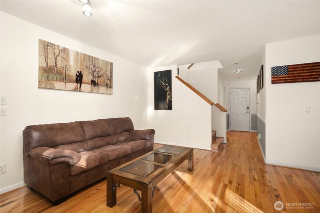 22833 SE 241st Place, Maple Valley, WA 98038