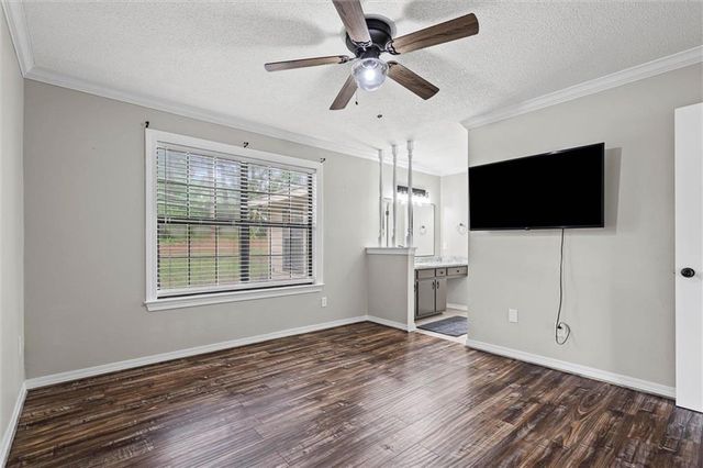 8731 Dutch Valley Court, Mobile, AL 36695