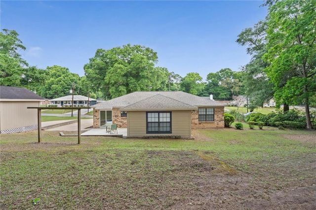 8731 Dutch Valley Court, Mobile, AL 36695