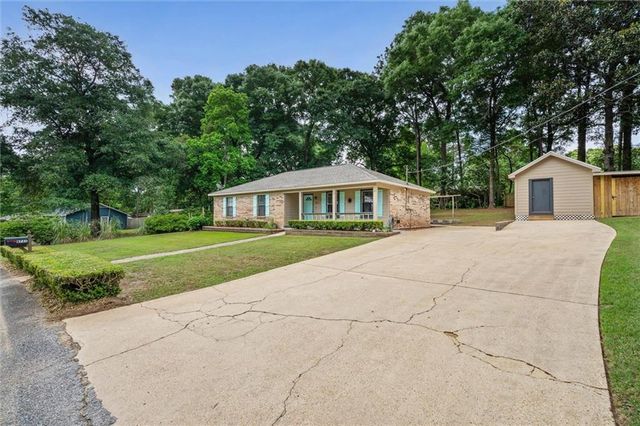 8731 Dutch Valley Court, Mobile, AL 36695