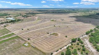 259 County Road 135, Floresville, TX 78114