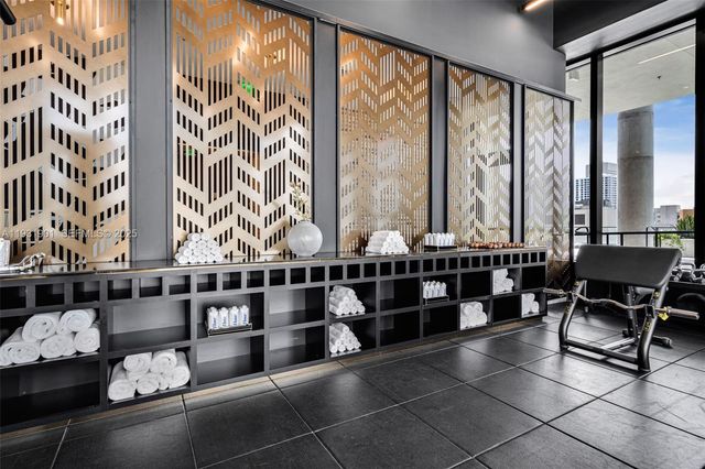 398 NE 5th St 4507, Miami, FL 33132