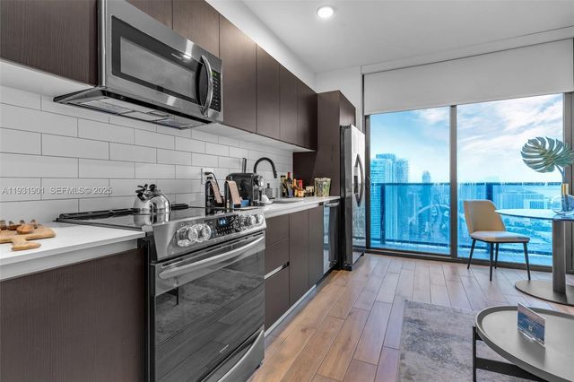 398 NE 5th St 4507, Miami, FL 33132