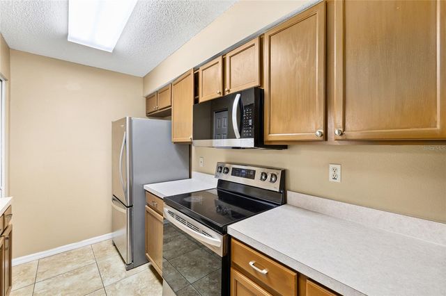 539 KENSINGTON LAKE CIRCLE, Brandon, FL 33511