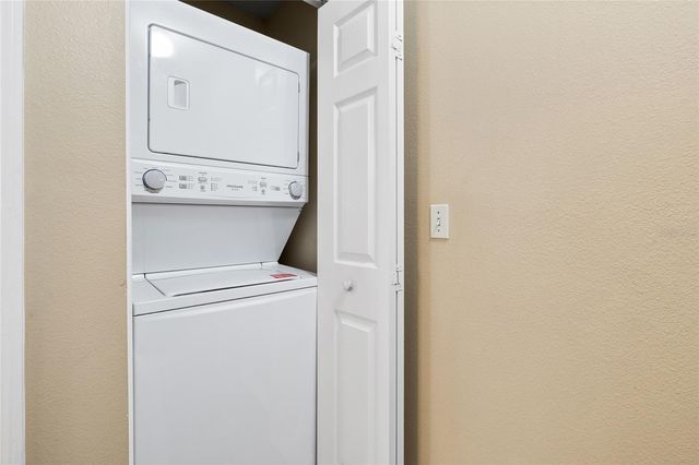 539 KENSINGTON LAKE CIRCLE, Brandon, FL 33511