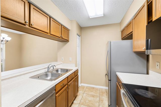 539 KENSINGTON LAKE CIRCLE, Brandon, FL 33511