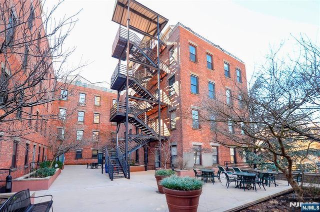 186 Wayne Street 119D, Jersey City, NJ 07302