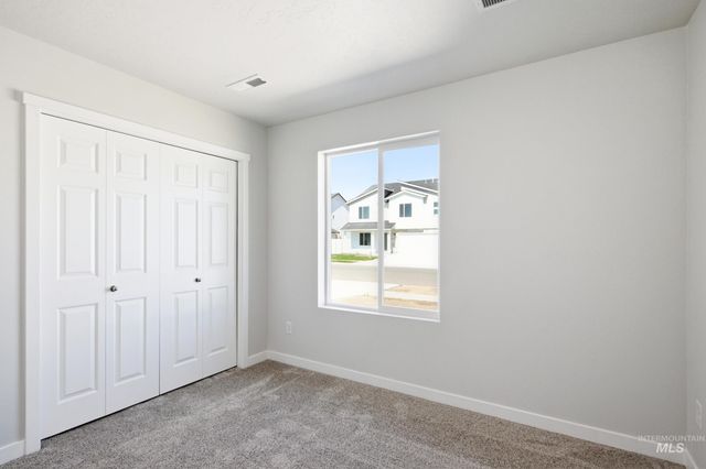 7098 E Kilkenny Ct, Nampa, ID 83687