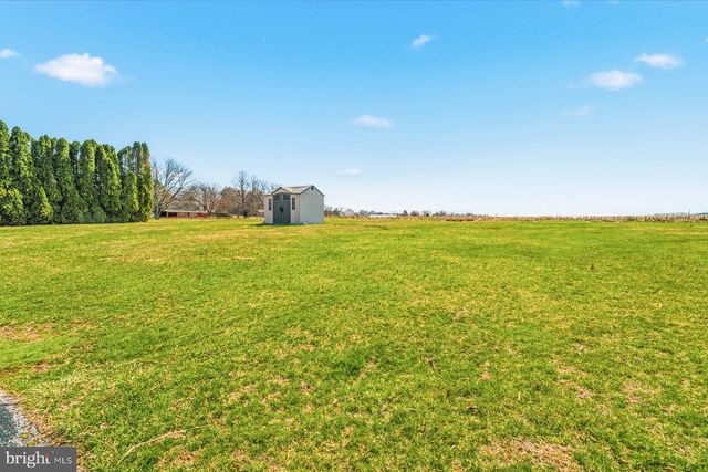 430 CLOVER LN, Hanover, PA 17331