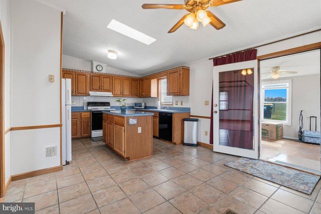 430 CLOVER LN, Hanover, PA 17331