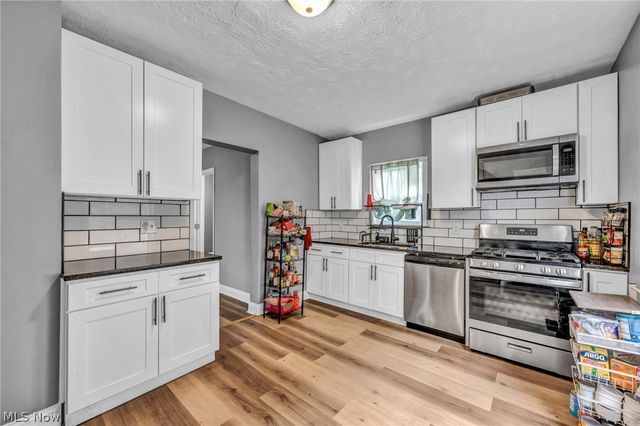 3146 W 90th Street, Cleveland, OH 44102