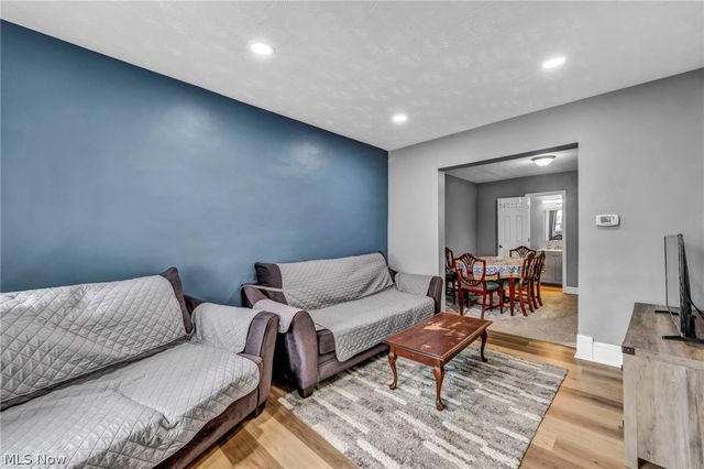 3146 W 90th Street, Cleveland, OH 44102