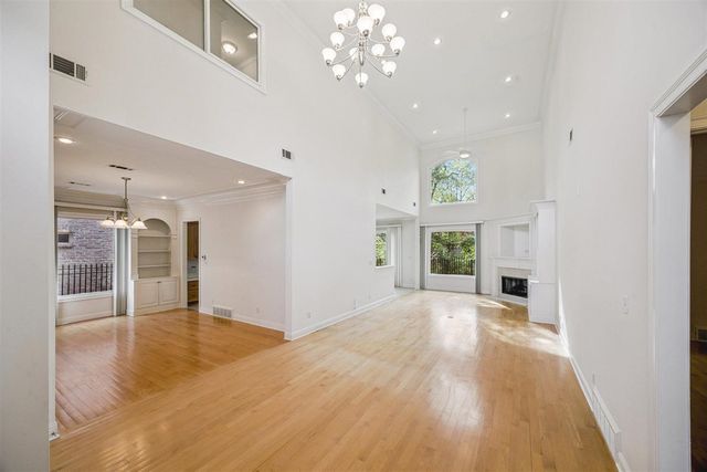 1073 HUMPHREY OAKS CIR, Memphis, TN 38120