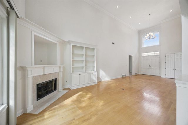 1073 HUMPHREY OAKS CIR, Memphis, TN 38120