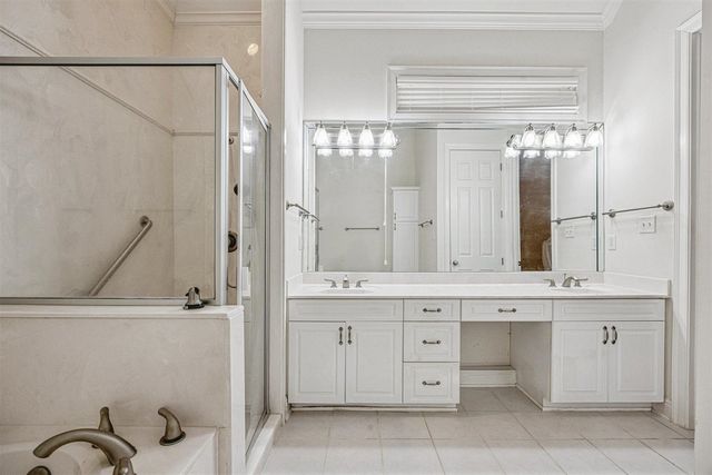 1073 HUMPHREY OAKS CIR, Memphis, TN 38120