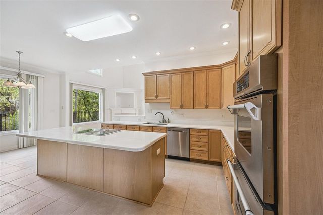 1073 HUMPHREY OAKS CIR, Memphis, TN 38120