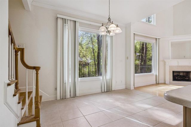 1073 HUMPHREY OAKS CIR, Memphis, TN 38120