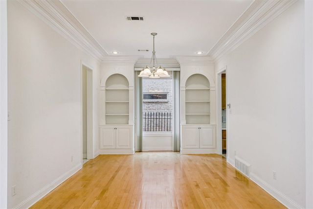 1073 HUMPHREY OAKS CIR, Memphis, TN 38120