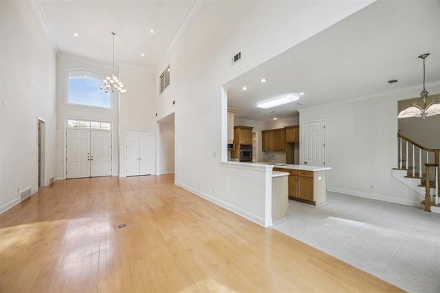 1073 HUMPHREY OAKS CIR, Memphis, TN 38120