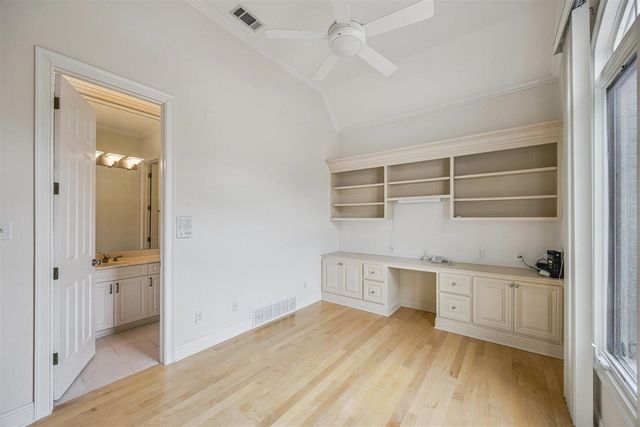 1073 HUMPHREY OAKS CIR, Memphis, TN 38120