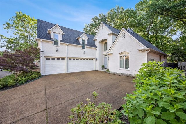 1073 HUMPHREY OAKS CIR, Memphis, TN 38120