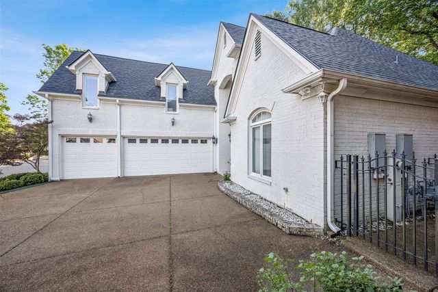 1073 HUMPHREY OAKS CIR, Memphis, TN 38120