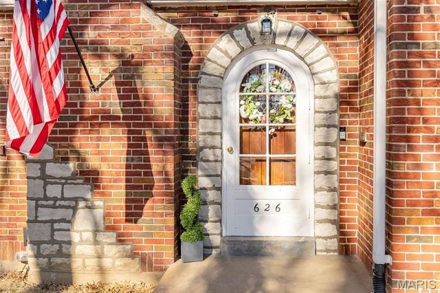 626 Tompkins Street, St Charles, MO 63301