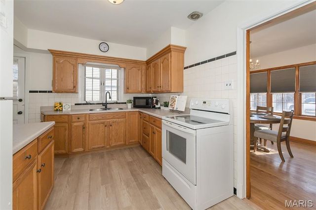 626 Tompkins Street, St Charles, MO 63301