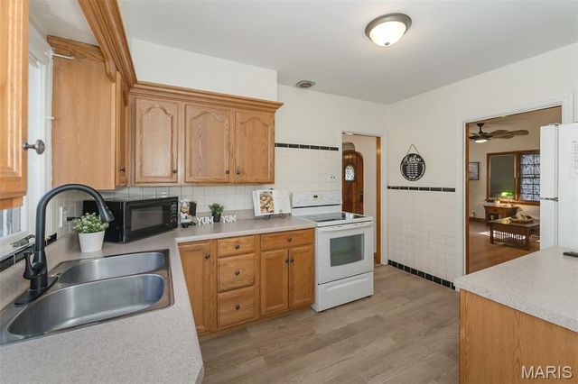 626 Tompkins Street, St Charles, MO 63301