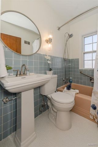 626 Tompkins Street, St Charles, MO 63301